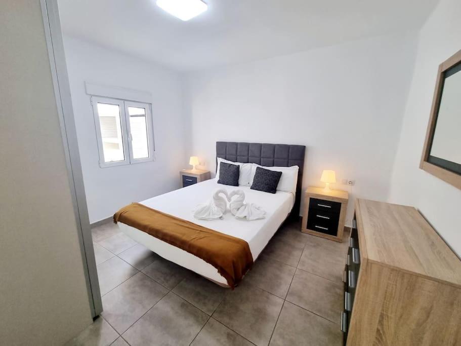 Pequeno Bungalow Firt Line Of The Sea Коста-Тегисе Экстерьер фото