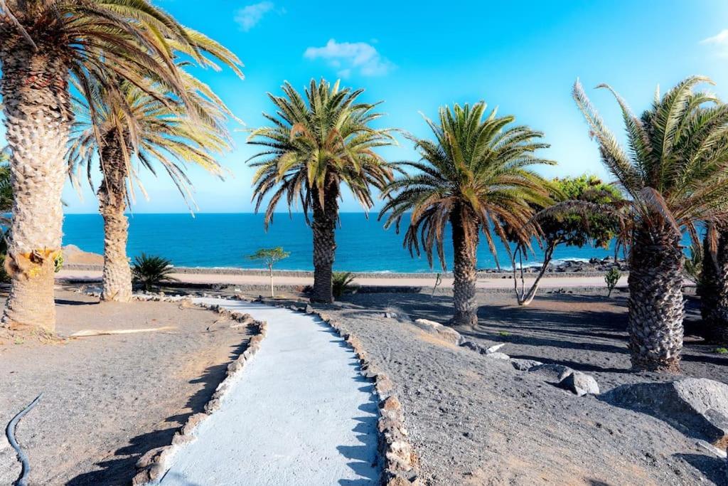 Pequeno Bungalow Firt Line Of The Sea Коста-Тегисе Экстерьер фото