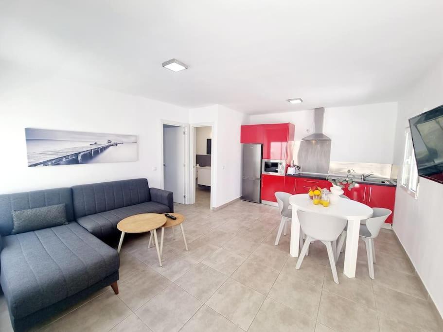 Pequeno Bungalow Firt Line Of The Sea Коста-Тегисе Экстерьер фото