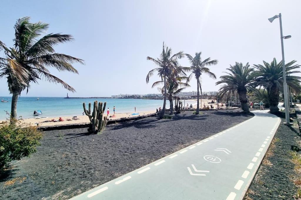 Pequeno Bungalow Firt Line Of The Sea Коста-Тегисе Экстерьер фото
