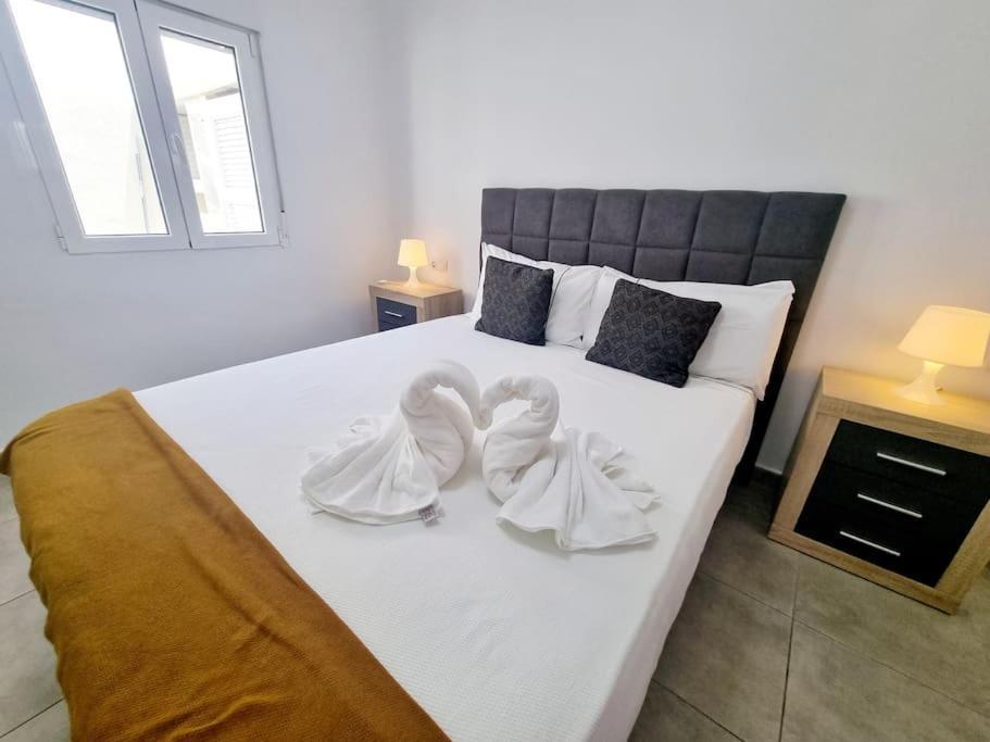 Pequeno Bungalow Firt Line Of The Sea Коста-Тегисе Экстерьер фото